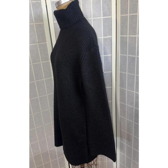 Steve Madden Black Long Sleeve Minimalist Designer Sweater Dress Small NWT - Picture 3 of 15